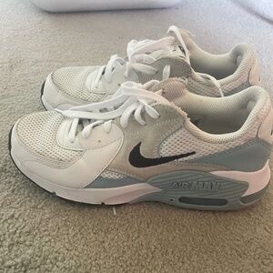 Womens Size 8 Nike Air Forces